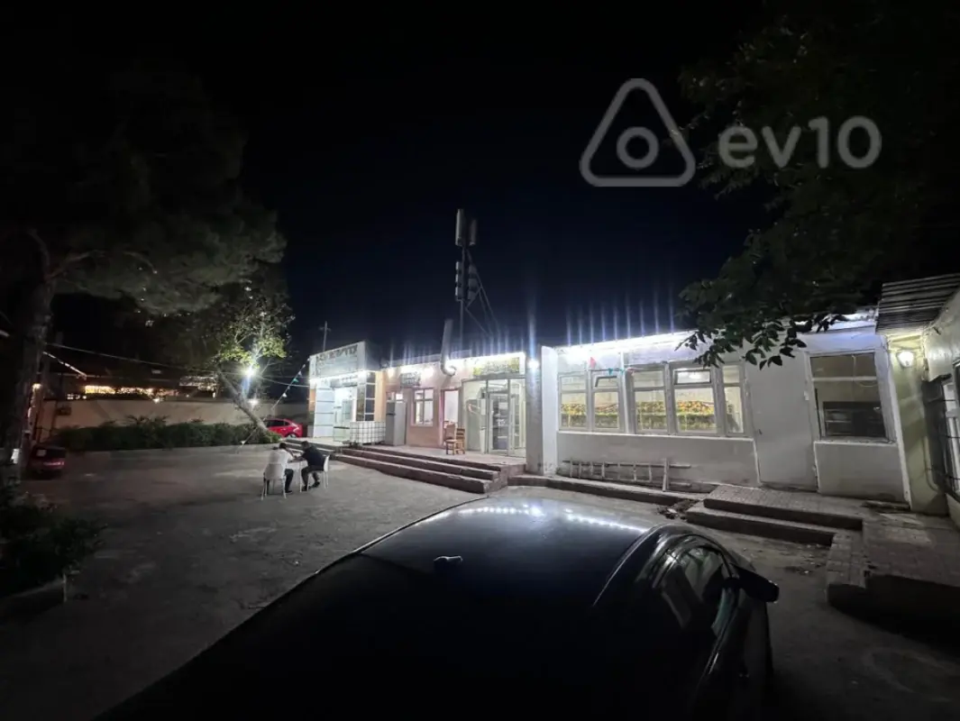 Kirayə verilir mənzil 320 m²