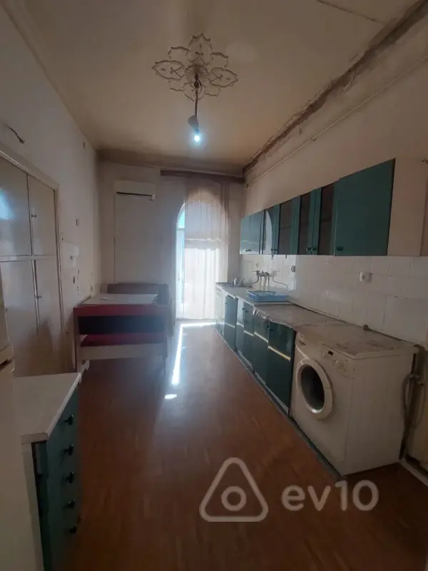 Kirayə verilir 1 otaqlı köhnə tikili 40 m²