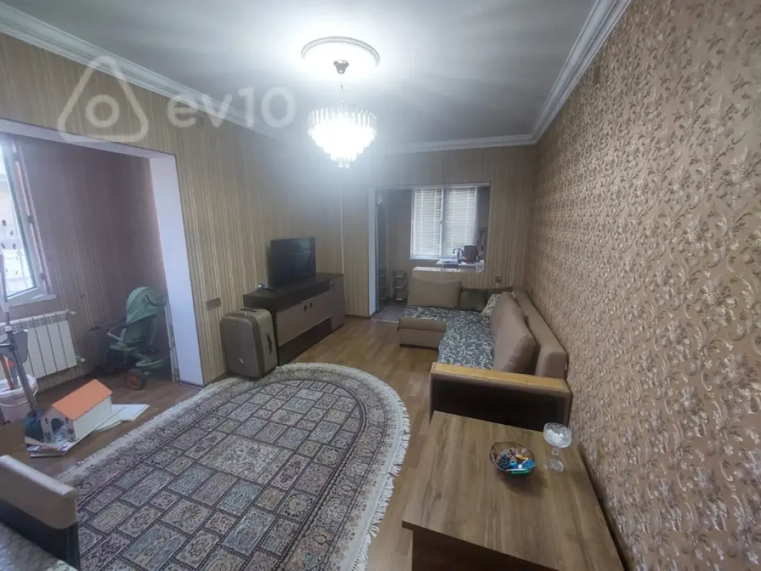 Kirayə verilir 2 otaqlı köhnə tikili 50 m²