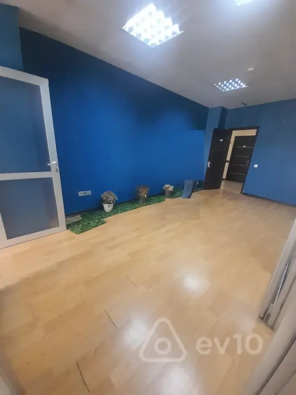 Kirayə verilir mənzil 110 m²