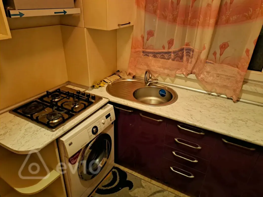 Kirayə verilir 1 otaqlı yeni tikili 30 m²