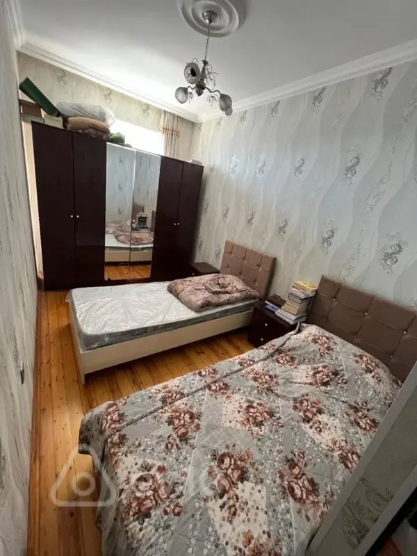 Kirayə verilir 3 otaqlı köhnə tikili 42 m²