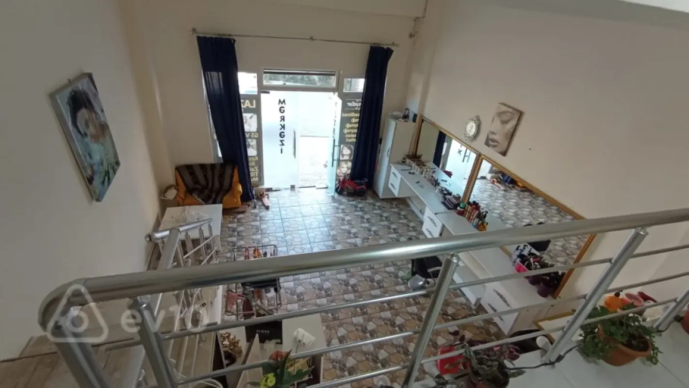 Satılır mənzil 140 m²