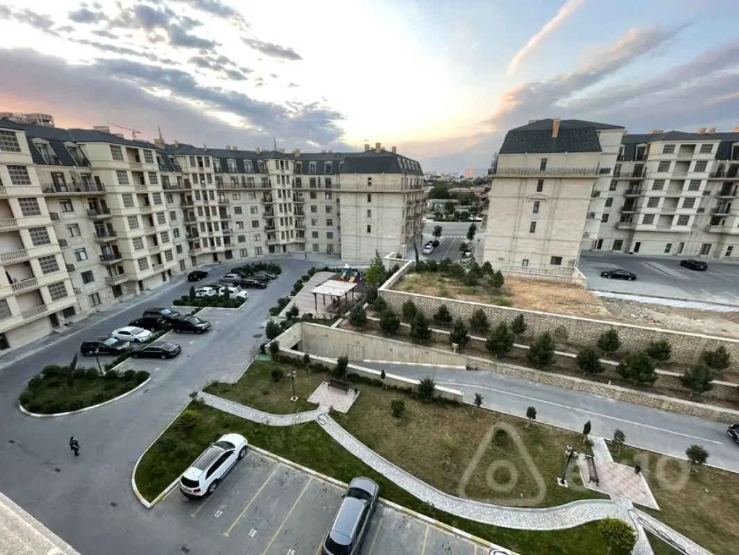 Kirayə verilir 2 otaqlı yeni tikili 100 m²