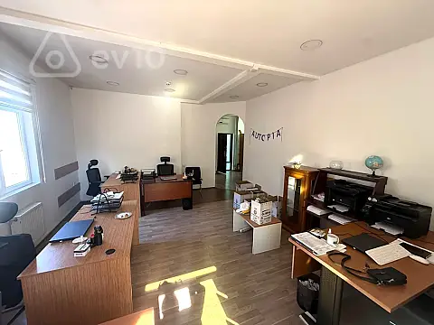 Kirayə verilir 3 otaqlı ofis 100 m² — Bakı, Binəqədi 3 otaq 100.00 m²