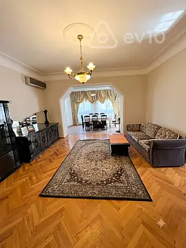 Kirayə verilir 3 otaqlı köhnə tikili 90 m² — Bakı, Nəsimi 3 otaq 90.00 m²