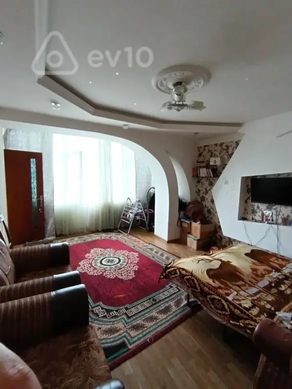Satılır 2 otaqlı köhnə tikili 44 m²