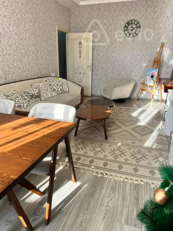 Kirayə verilir 3 otaqlı yeni tikili 85 m²