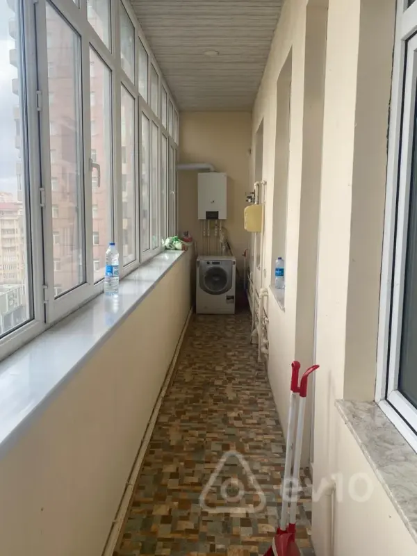 Kirayə verilir 2 otaqlı yeni tikili 76 m²