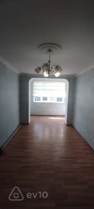 Satılır 2 otaqlı köhnə tikili 45 m²