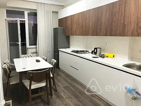 Kirayə verilir 3 otaqlı yeni tikili 100 m² — Bakı, Yasamal 3 otaq 100.00 m²
