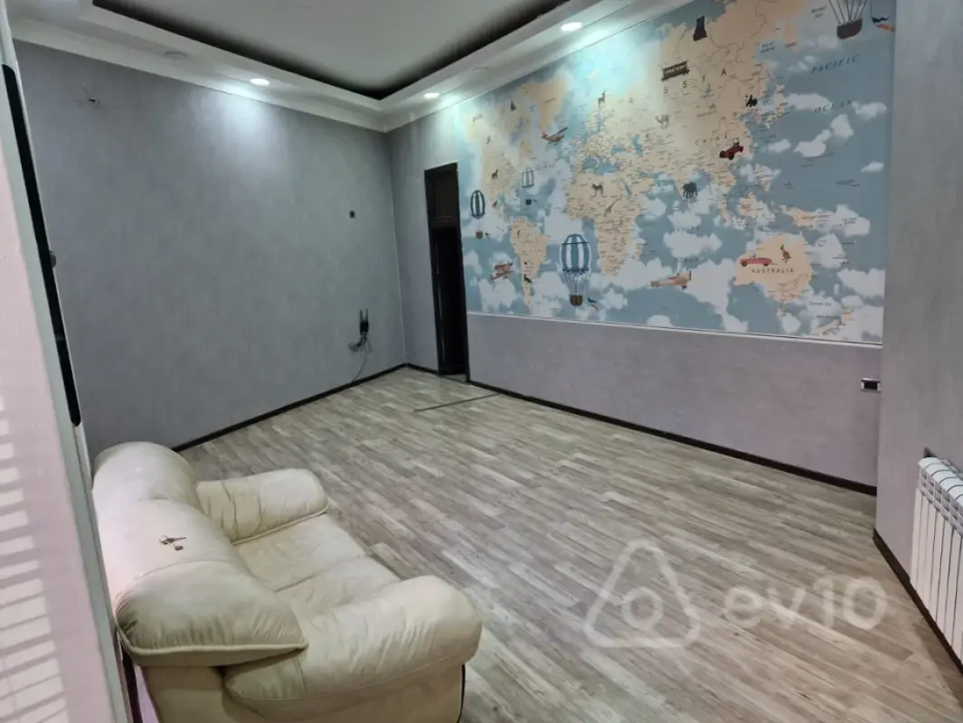 Kirayə verilir mənzil 200 m²