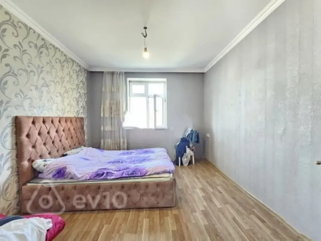 Kirayə verilir 2 otaqlı köhnə tikili 55 m²