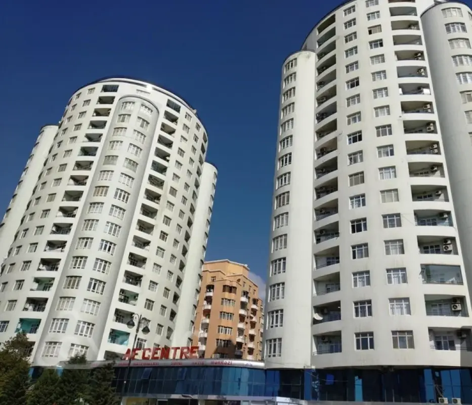 Satılır 5 otaqlı yeni tikili 241 m²
