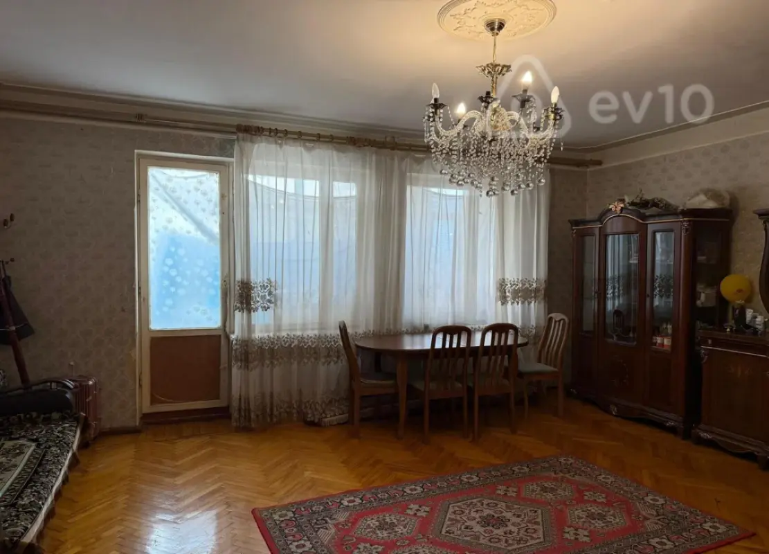 Satılır 3 otaqlı köhnə tikili 85 m²