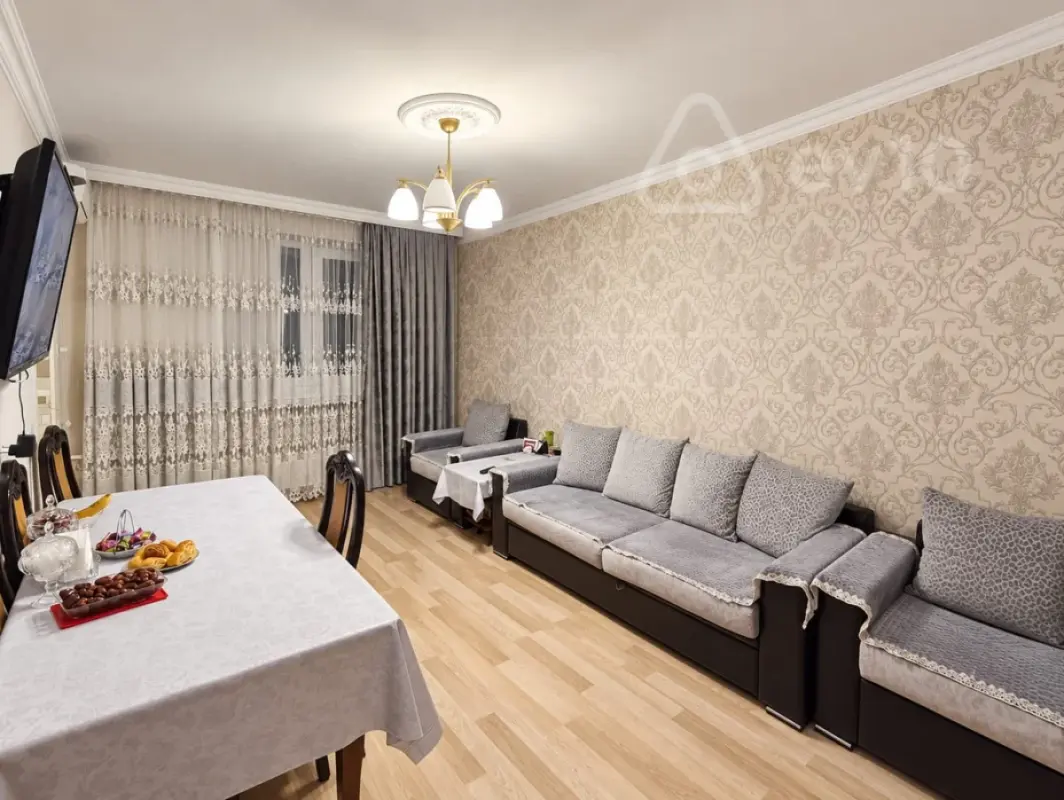 Satılır 3 otaqlı köhnə tikili 70 m²