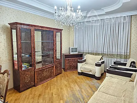 Kirayə verilir 3 otaqlı köhnə tikili 100 m² — Bakı, Yasamal 3 otaq 100.00 m²