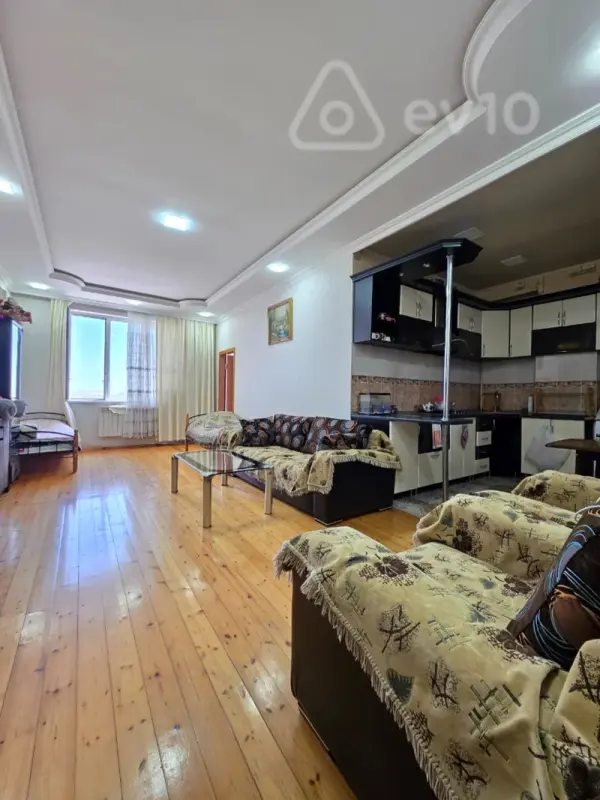 Satılır 2 otaqlı yeni tikili 60 m²