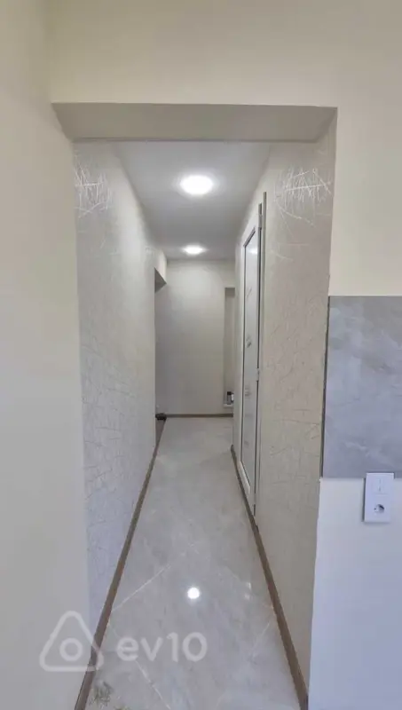 Satılır 2 otaqlı köhnə tikili 52 m²