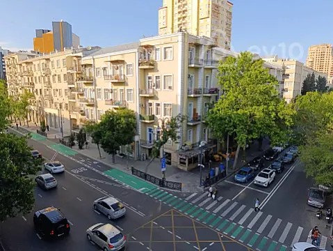 Satılır 3 otaqlı köhnə tikili 96 m² — Bakı, Nəsimi 3 otaq 96.00 m²