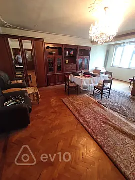 Satılır 3 otaqlı köhnə tikili 100 m² — Bakı, Nəsimi 3 otaq 100.00 m²