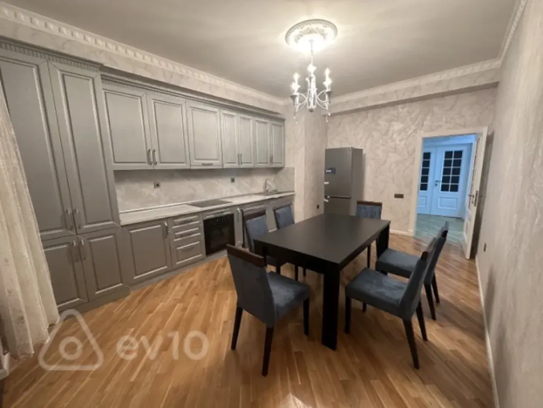 Kirayə verilir 2 otaqlı yeni tikili 96 m²