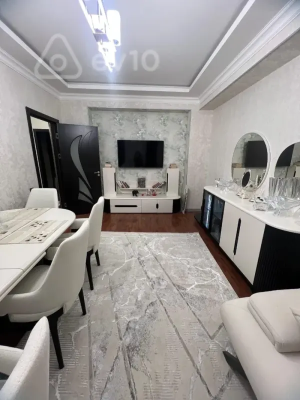 Kirayə verilir 2 otaqlı yeni tikili 60 m²