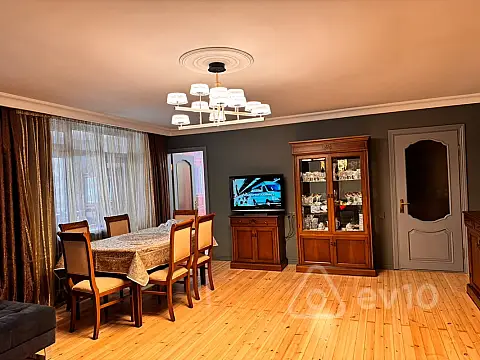 Satılır 3 otaqlı köhnə tikili 100 m² — Bakı, Binəqədi 3 otaq 100.00 m²