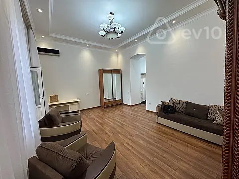 Kirayə verilir 3 otaqlı köhnə tikili 100 m² — Bakı, Yasamal 3 otaq 100.00 m²
