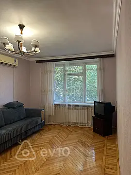 Kirayə verilir 2 otaqlı köhnə tikili 60 m² — Bakı, Yasamal 2 otaq 60.00 m²