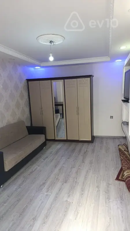 Satılır 2 otaqlı köhnə tikili 40 m²