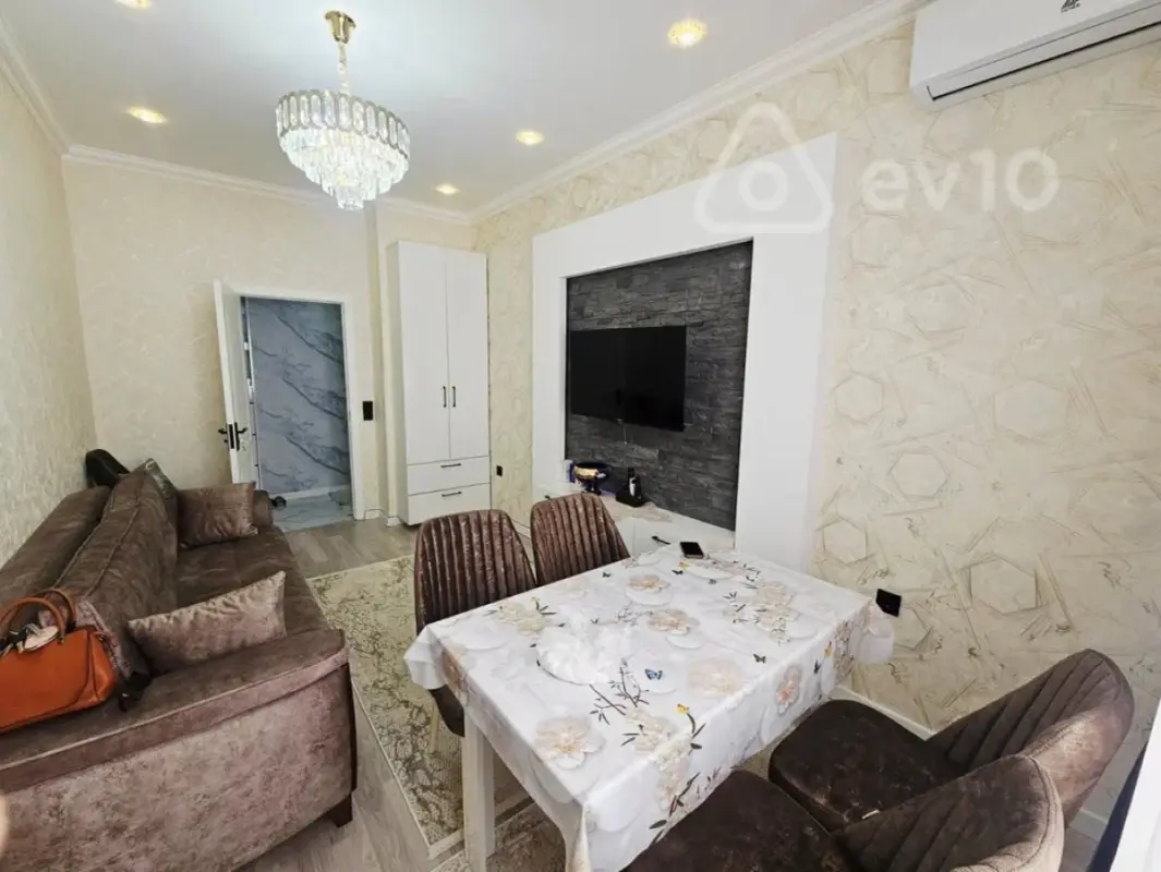 Satılır 2 otaqlı yeni tikili 60 m²