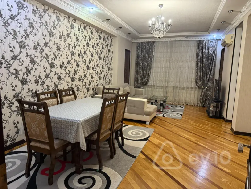Kirayə verilir 3 otaqlı yeni tikili 136 m²
