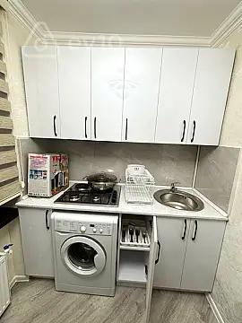 Kirayə verilir 1 otaqlı köhnə tikili 42 m² — Bakı, Nizami 1 otaq 42.00 m²