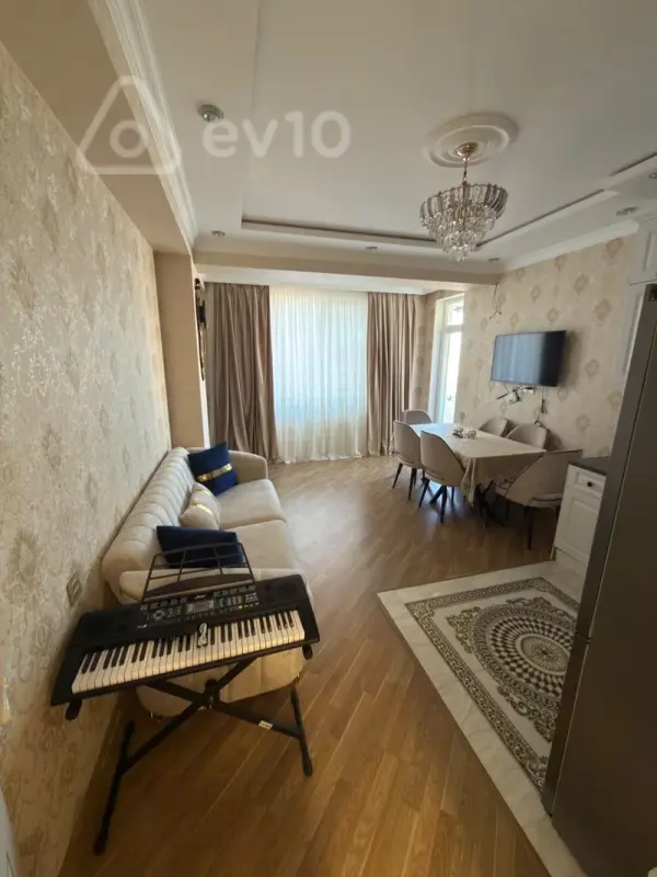 Kirayə verilir 2 otaqlı yeni tikili 80 m²