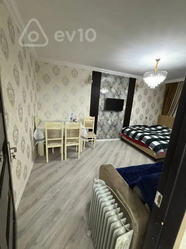 Kirayə verilir 1 otaqlı köhnə tikili 40 m²