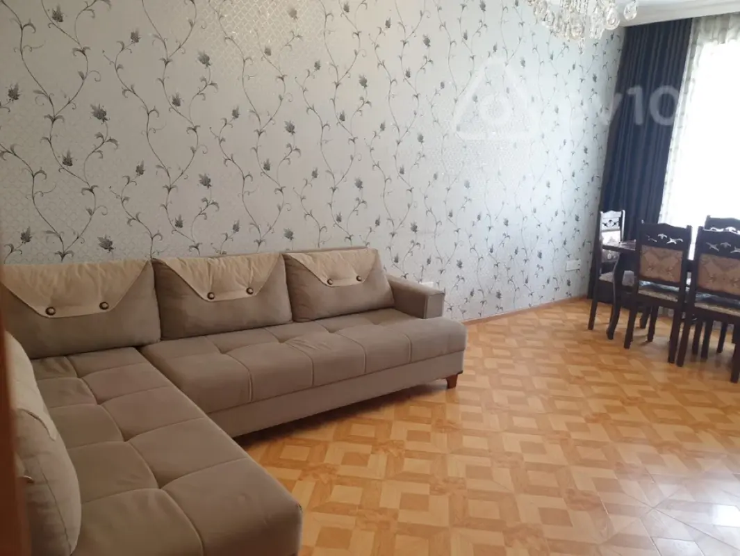 Kirayə verilir 2 otaqlı köhnə tikili 60 m²