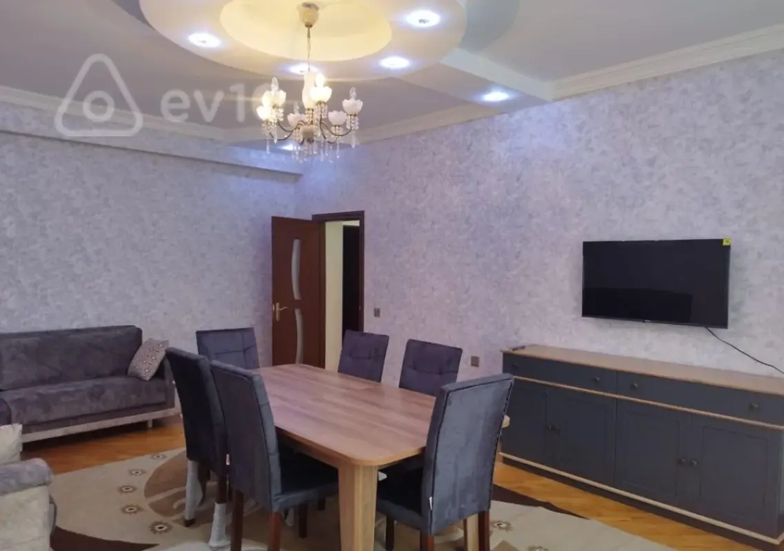 Kirayə verilir 2 otaqlı yeni tikili 100 m²