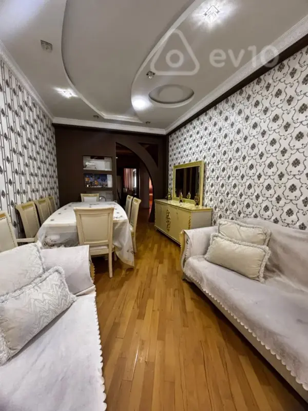 Satılır 3 otaqlı yeni tikili 110 m²