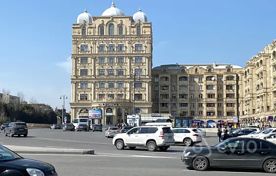Satılır 3 otaqlı köhnə tikili 67 m² — Bakı, Nərimanov 3 otaq 67.00 m²