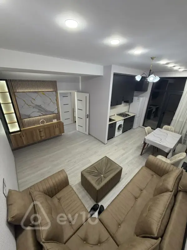 Kirayə verilir 3 otaqlı yeni tikili 75 m²