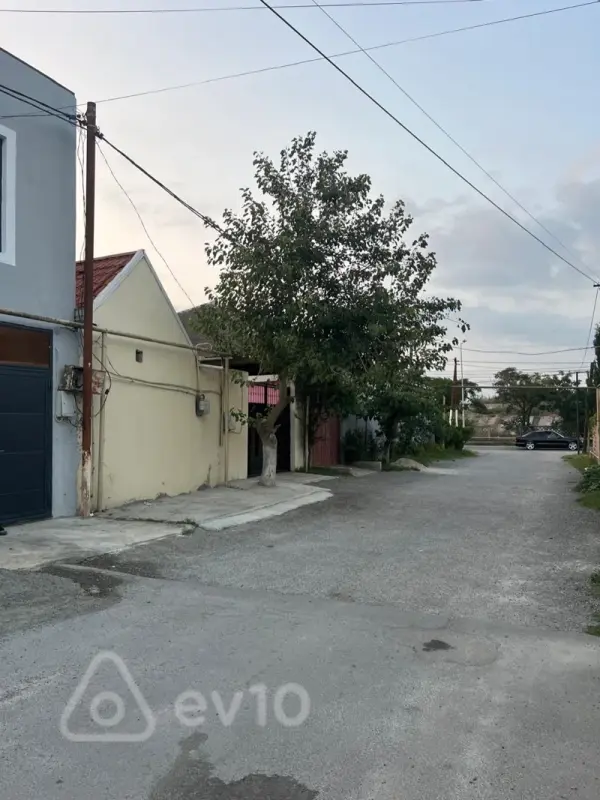 Satılır 3 otaqlı həyət evi 150 m²
