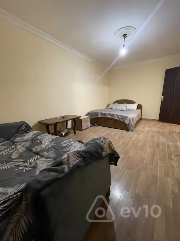 Kirayə verilir 1 otaqlı köhnə tikili 40 m²