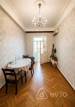 Kirayə verilir 3 otaqlı köhnə tikili 85 m² — Bakı, Nərimanov 3 otaq 85.00 m²