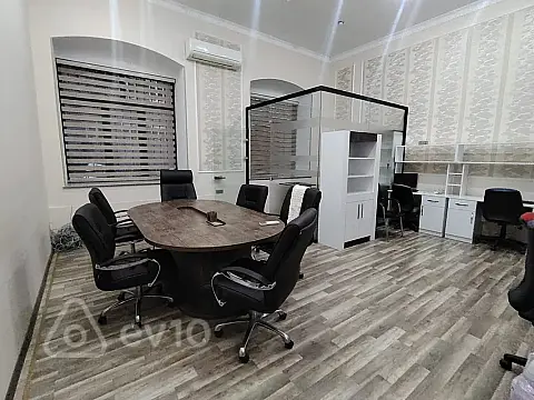 Kirayə verilir 4 otaqlı ofis 135 m² — Bakı, Səbail 4 otaq 135.00 m²