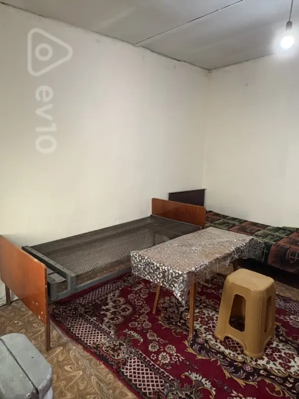 Kirayə verilir 2 otaqlı köhnə tikili 50 m²
