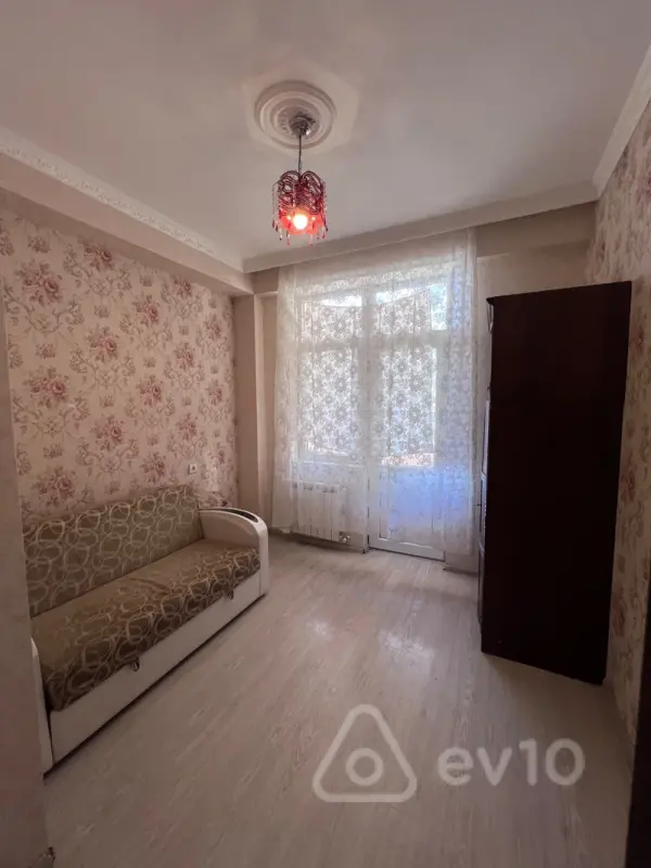 Kirayə verilir 2 otaqlı yeni tikili 45 m²