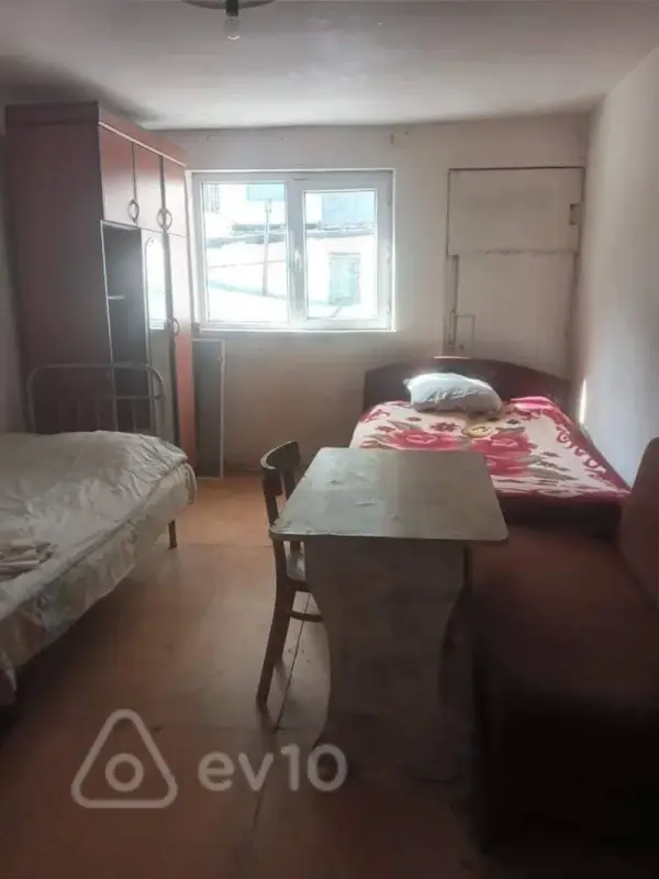 Kirayə verilir 1 otaqlı köhnə tikili 40 m²