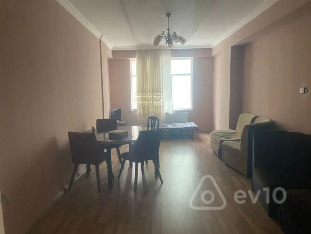 Kirayə verilir 4 otaqlı yeni tikili 120 m²