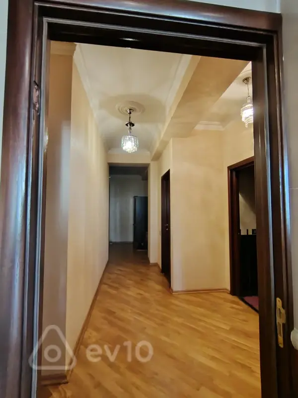 Kirayə verilir 3 otaqlı yeni tikili 110 m²